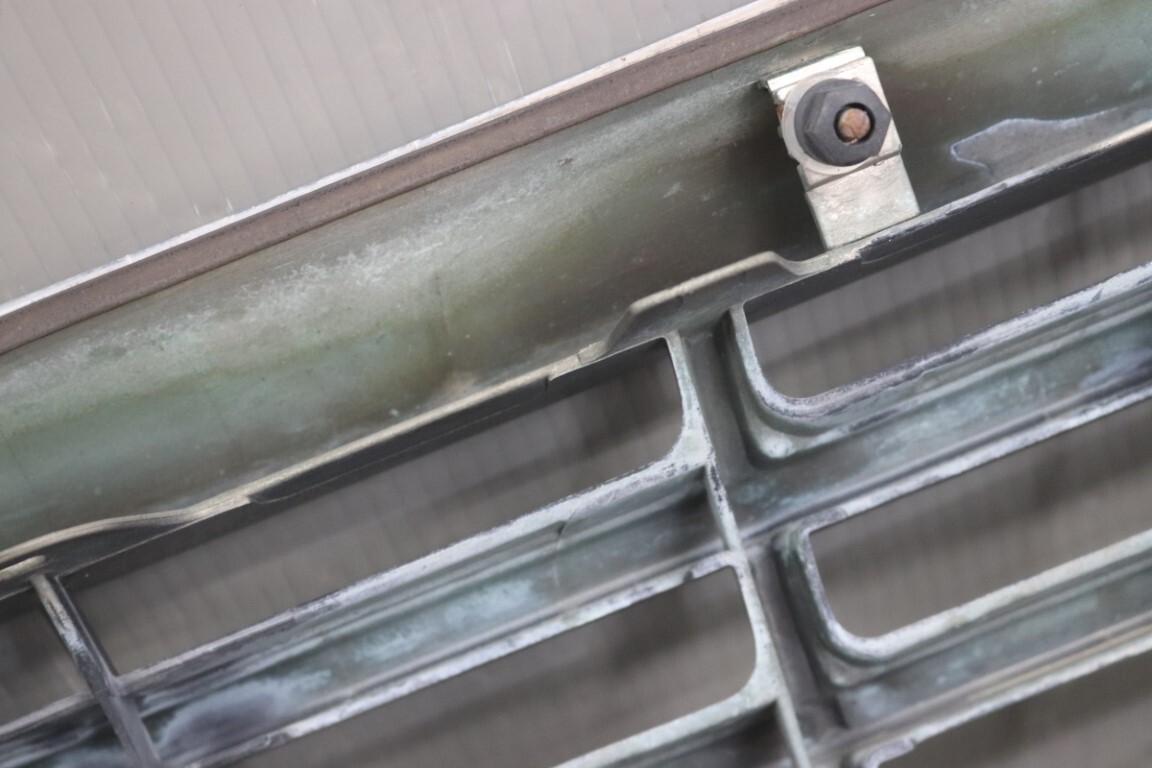 18 クラウン ロイヤルサルーンプレミアム 50TH エディション 前期(GRS180) 純正 フロントグリル 53111-30880 ラジエーターグリル p058323_画像8