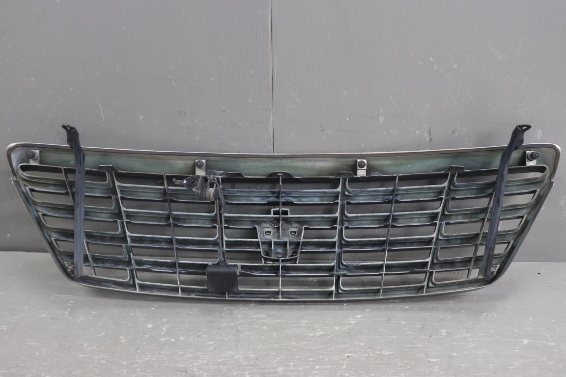 18 クラウン ロイヤルサルーンプレミアム 50TH エディション 前期(GRS180) 純正 フロントグリル 53111-30880 ラジエーターグリル p058323_画像9