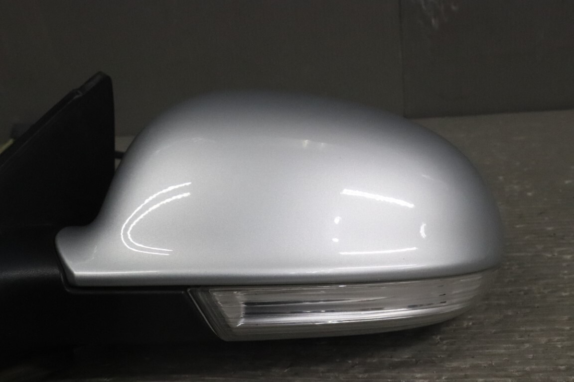 VW Golf TSI комфорт линия premium ED правый H (1KCAV) левый зеркало со встроенным указателем поворота автоматический 13P 8E серебряный левый зеркало заднего вида p052006