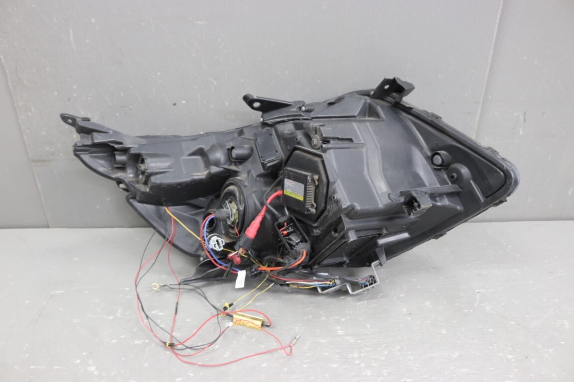 ヴォクシー ZS VOXY (ZRR80 ZRR80W-BPXSP) 純正 左 LED ヘッドライト 81150-28D00 レべ キセノン 070 ヘッドランプ 動作保証 p056685_画像8