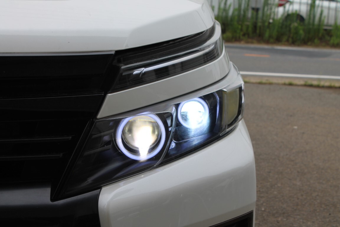 ヴォクシー ZS VOXY (ZRR80 ZRR80W-BPXSP) 純正 左 LED ヘッドライト 81150-28D00 レべ キセノン 070 ヘッドランプ 動作保証 p056685_画像10