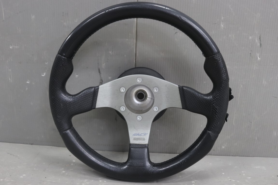 スズキ スイフト スポーツ 5MT 3ドア 4型 (HT81S CSSF-4) ステアリングホイール ハンドル ボス MOMO モモステ 直径およそ31.5cm p058274の画像2