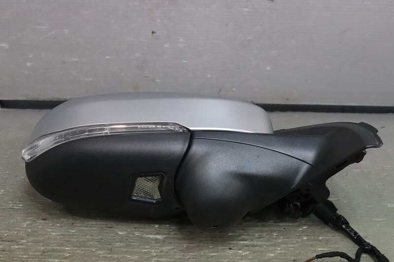 ボルボ V60 前期 (FB4164T) 純正 右 ドアミラー ウィンカー 電格 14P＋2P 銀 シルバー 3304-806 Volvo サイドミラー 右ミラー p043758_画像2