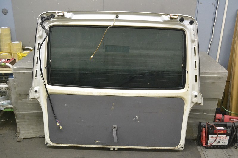 ダイハツ アトレー リアゲートパネル (S220G) 純正 バックドア スポイラー ハイマウント W09 ホワイト 白 67005-97533 P021987_画像9