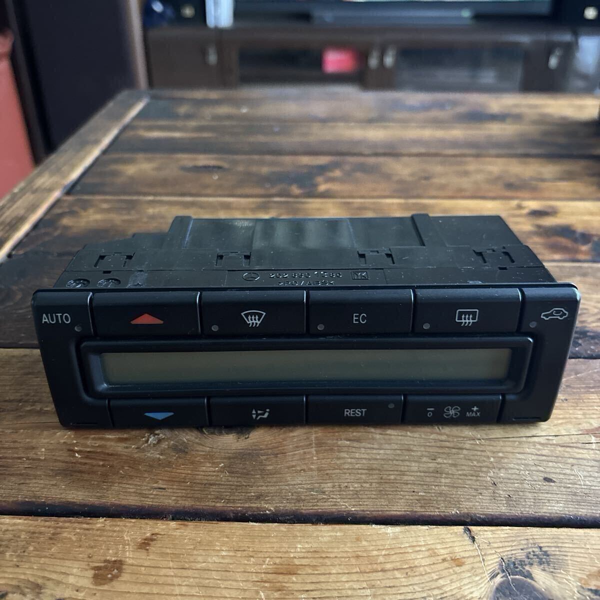 R129 メルセデス ベンツ エアコン コントロールユニット ※エアコンスイッチ（故障品）※ 修理ベースに