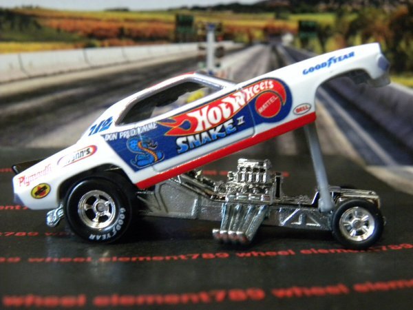 即決☆☆ルース '72 PLYMOUTH CUDA FC SNAKE プリムスクーダ　スネークファニーカー　 ホットウィール プレミアムモデル_画像1