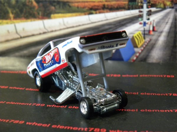 即決☆☆ルース '72 PLYMOUTH CUDA FC SNAKE プリムスクーダ　スネークファニーカー　 ホットウィール プレミアムモデル_画像3