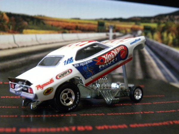 即決☆☆ルース '72 PLYMOUTH CUDA FC SNAKE プリムスクーダ　スネークファニーカー　 ホットウィール プレミアムモデル_画像4