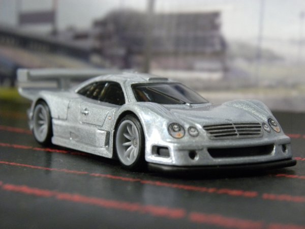 即決☆☆ルース 1997 MERCEDES-BENZ CLK-GTR メルセデスベンツ CLK-GTR ホットウィール プレミアムモデル メタルシャーシリアルライダー_画像1