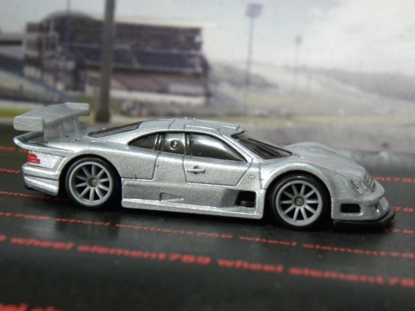 即決☆☆ルース 1997 MERCEDES-BENZ CLK-GTR メルセデスベンツ CLK-GTR ホットウィール プレミアムモデル メタルシャーシリアルライダー_画像3