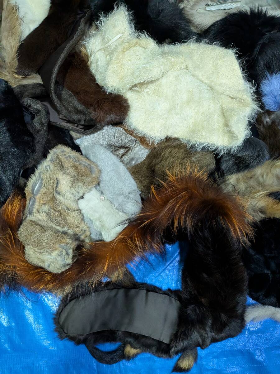 【No-2】■1円~売り切り■毛皮の卸売り■フリマ出品■リアルファー■マフラー・ショール(材料用含)等小物■複数点セット_画像5