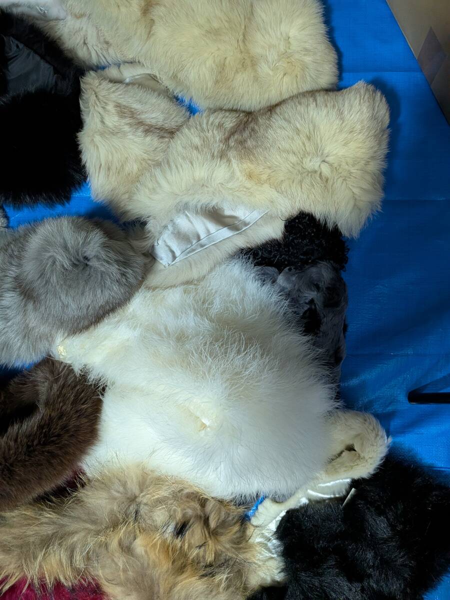 【No-8】■1円~売り切り■毛皮の卸売り■フリマ出品■リアルファー■マフラー・ショール(材料用含)等小物■複数点セット_画像6