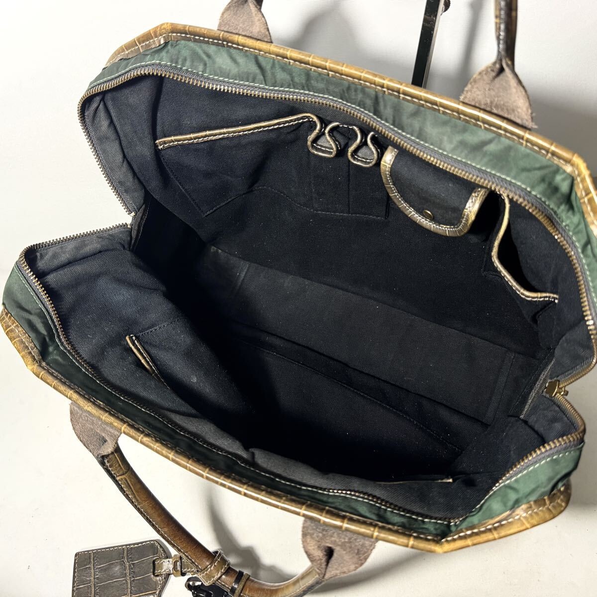 Felisi フェリージ ビジネスバッグ ブリーフケース 書類カバン A4 レザー ナイロン ブラウン カーキ チャーム有り クロコ型押し 8637/3 _画像10