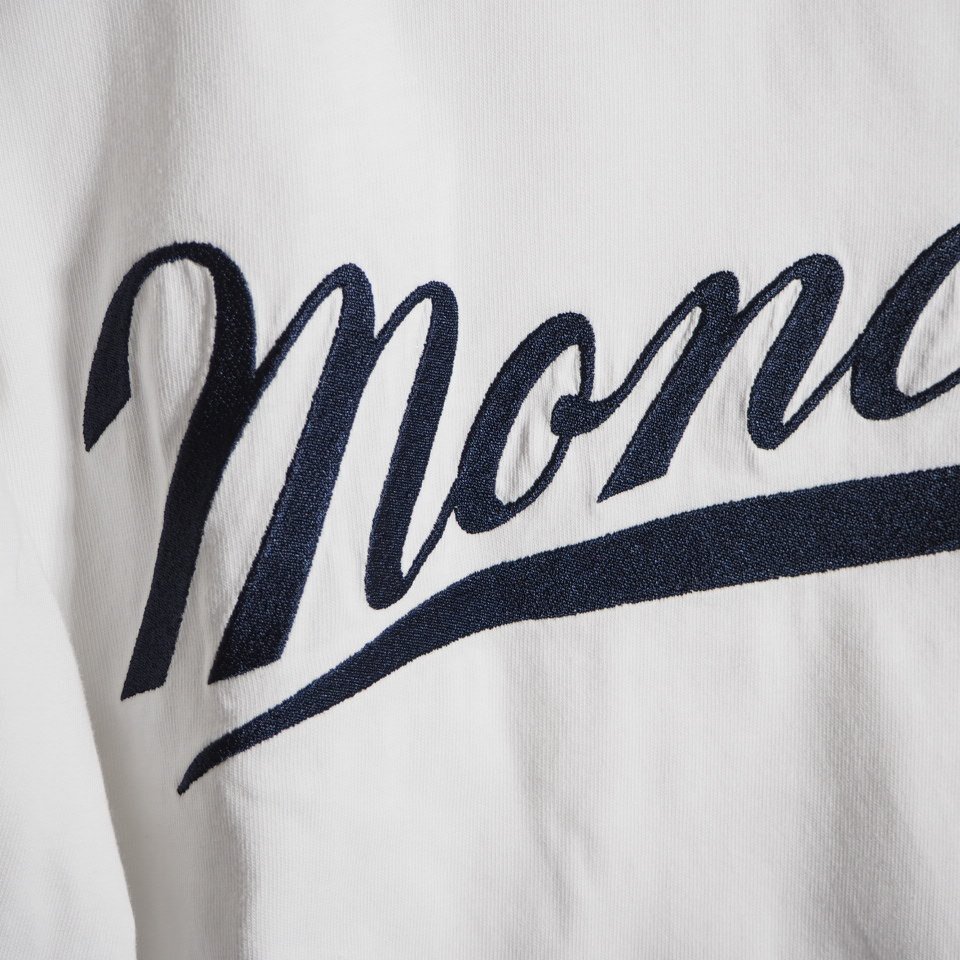 R3400f16　■MONCLER モンクレール■ ロゴ刺繍 袖ワッペン ロングスリーブ カットソー ホワイト L / コットン ロング 長袖 Ｔシャツ 春～秋_画像4