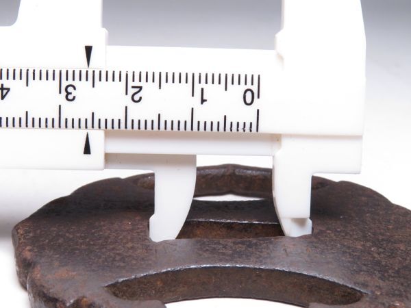 [11996] Edo времена ~ Meiji период меч принадлежности металлический земля ... гарда меча ( осмотр / доспехи / меч /.)( первый товар * покупка товар )