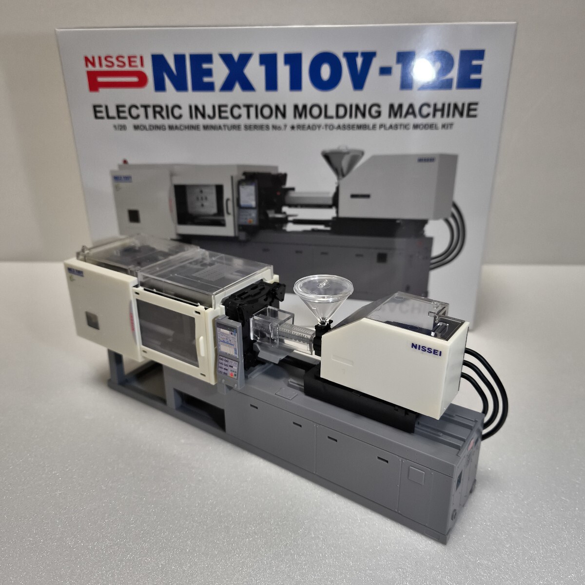 1/20 プラモデル 成形機 NISSEI NEX110V-12E 完成品 _画像1