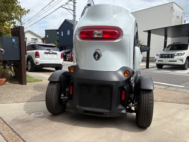 ほぼ新車の様な距離　614km！希少な電動モビリティRENAULT TWIZY ルノー トゥイージー　後期　訳あり　奇跡の距離_画像6