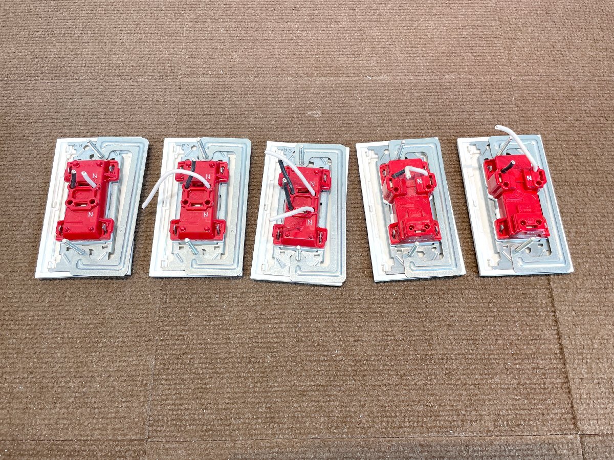 【福岡】コンセント アソート◆JIMBO◆電材◆配電用品◆モデルR展示設置品◆CR852_Kh_画像3