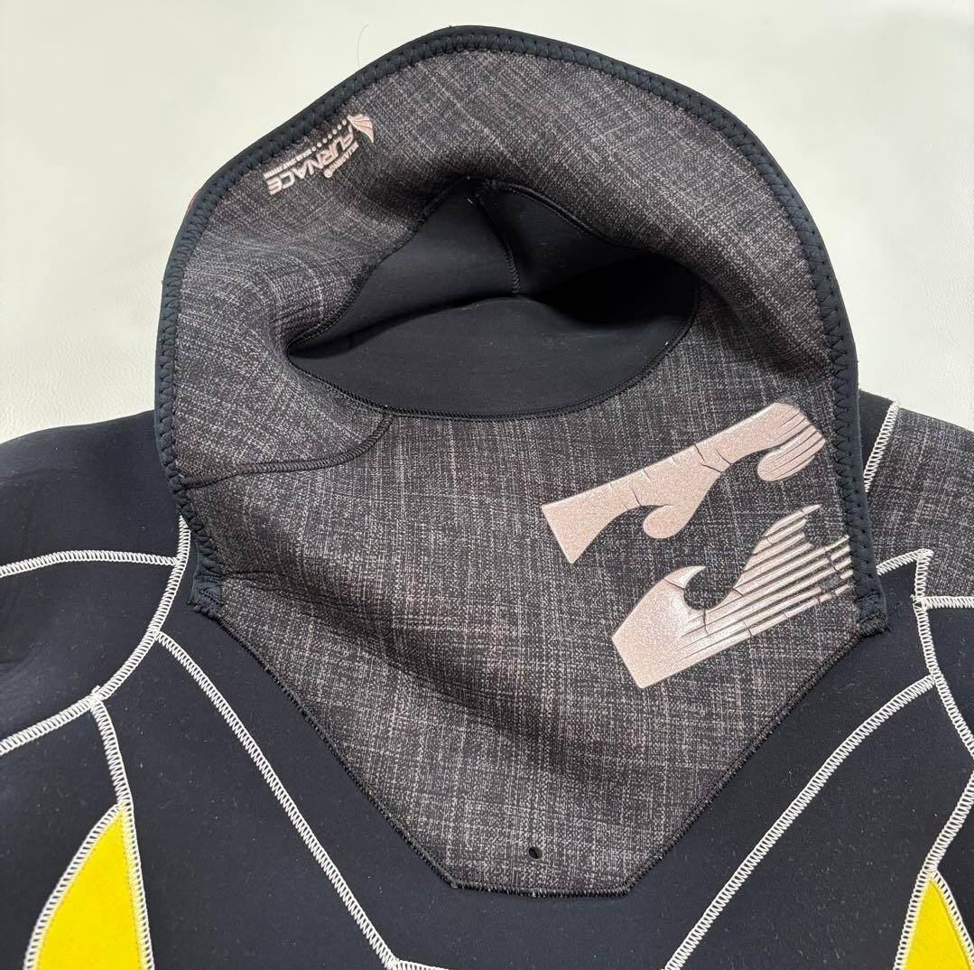 ★BILLABONG ビラボン ウェットスーツ ドライスーツ　V12　5ミリ3ミリ　MLサイズ★_画像3