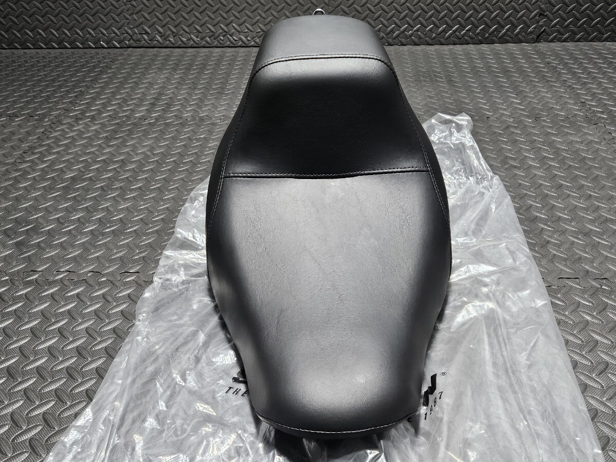 ◆美品◆ Harley-Davidson(ハーレーダビッドソン) FXLRS／FXLRST ローライダーS 純正 フロントシート 前側シート 品番:P52000496_画像2