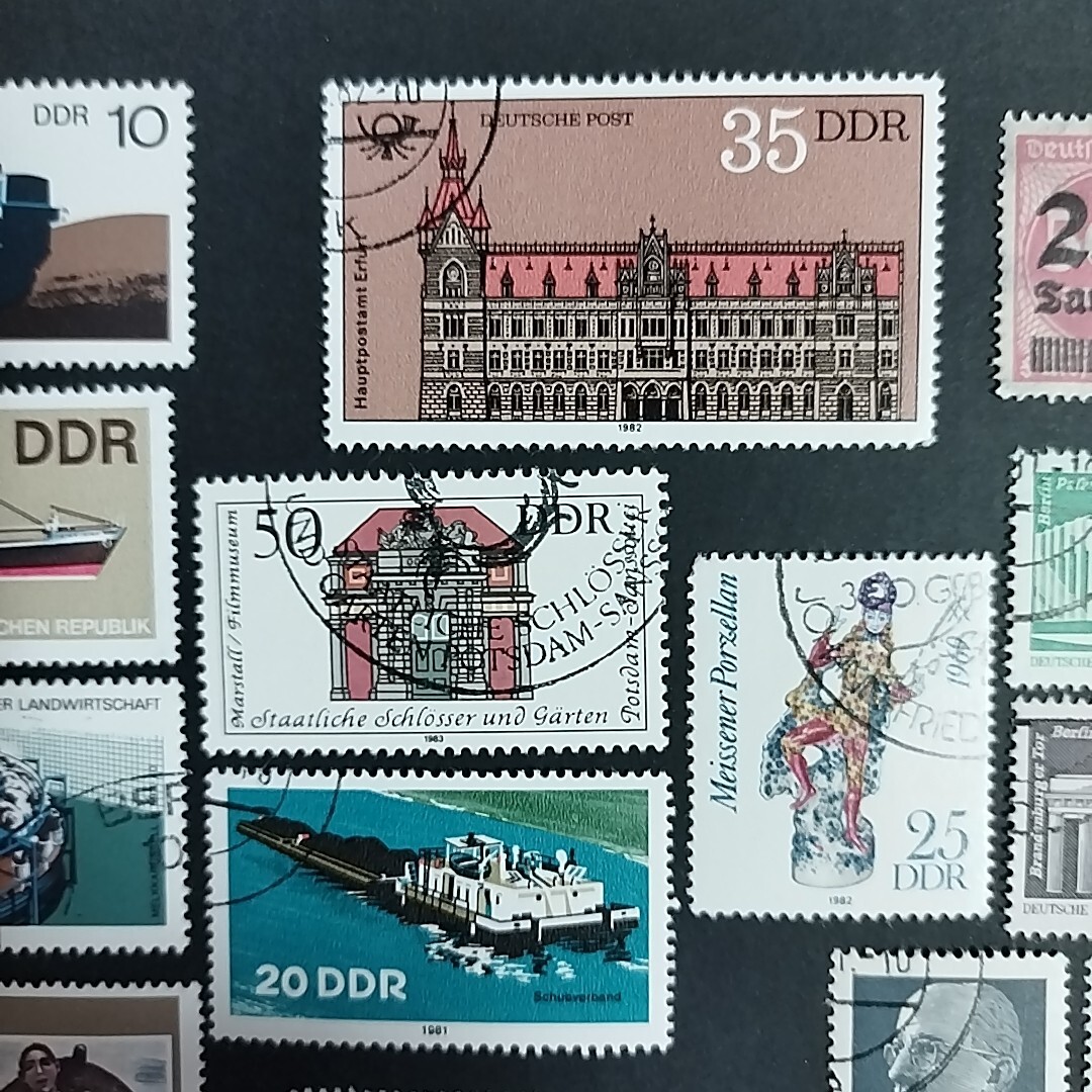 東ドイツの古い切手 33枚　外国切手 加刷切手　DEUTSCHES REICH / DDR / DEUTSCHE DEMOKRATISCHE REPUBLIK　東独 建物 船 トラック_画像4