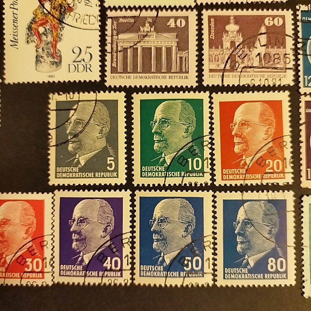 東ドイツの古い切手 33枚　外国切手 加刷切手　DEUTSCHES REICH / DDR / DEUTSCHE DEMOKRATISCHE REPUBLIK　東独 建物 船 トラック_画像7