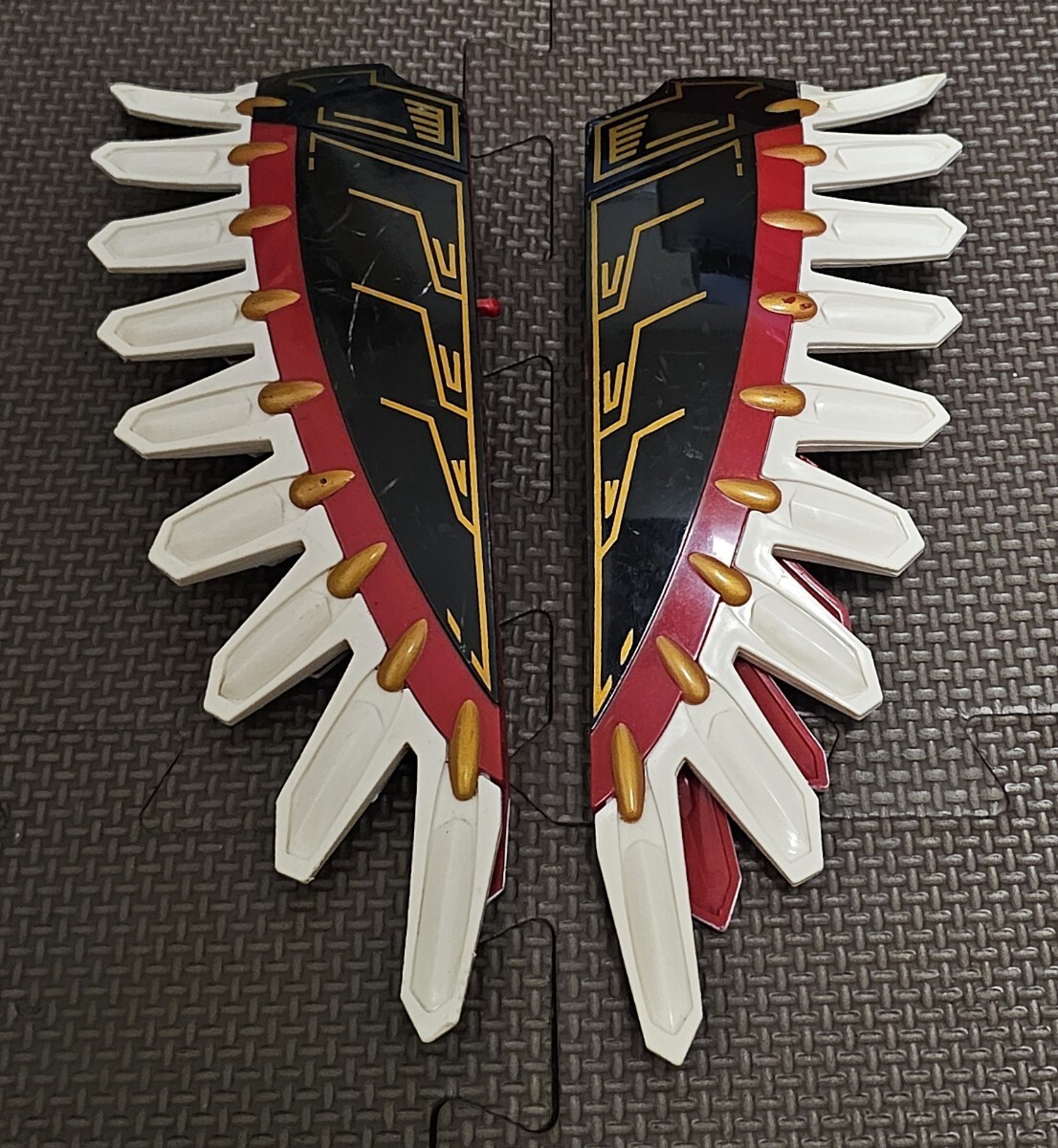 バンダイ製 百獣戦隊ガオレンジャー パワーアニマルシリーズ DXガオファルコンの羽根(左右セット) ガオイカロス、部品_画像3