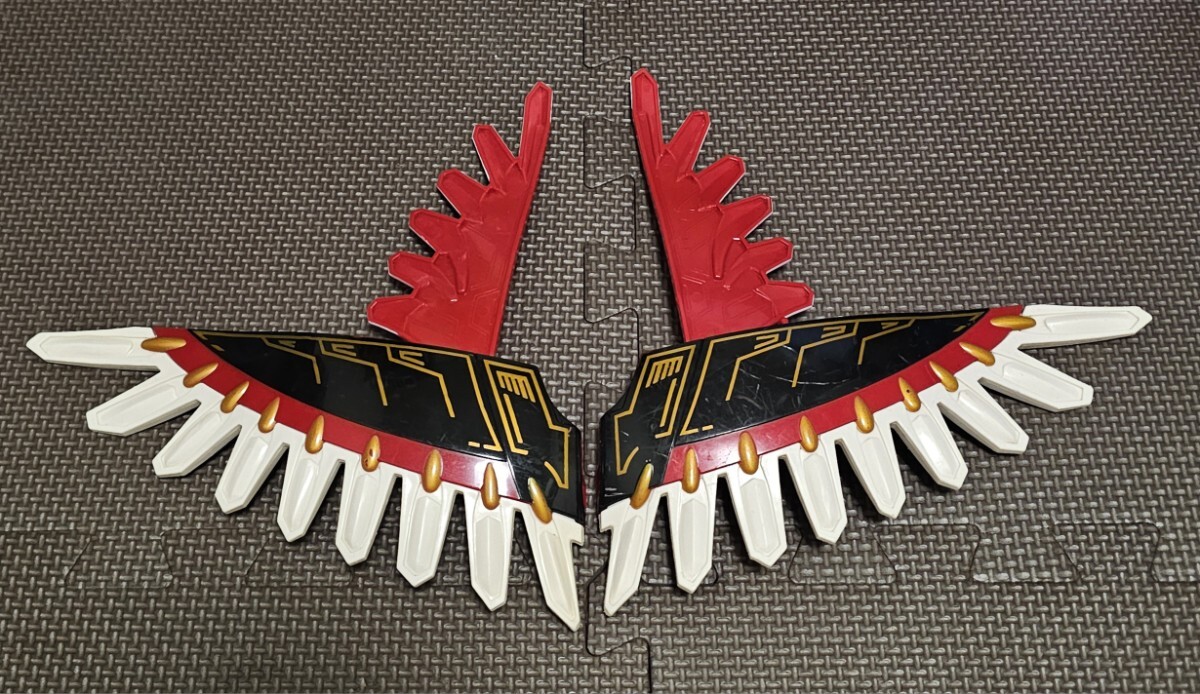 バンダイ製 百獣戦隊ガオレンジャー パワーアニマルシリーズ DXガオファルコンの羽根(左右セット) ガオイカロス、部品_画像2