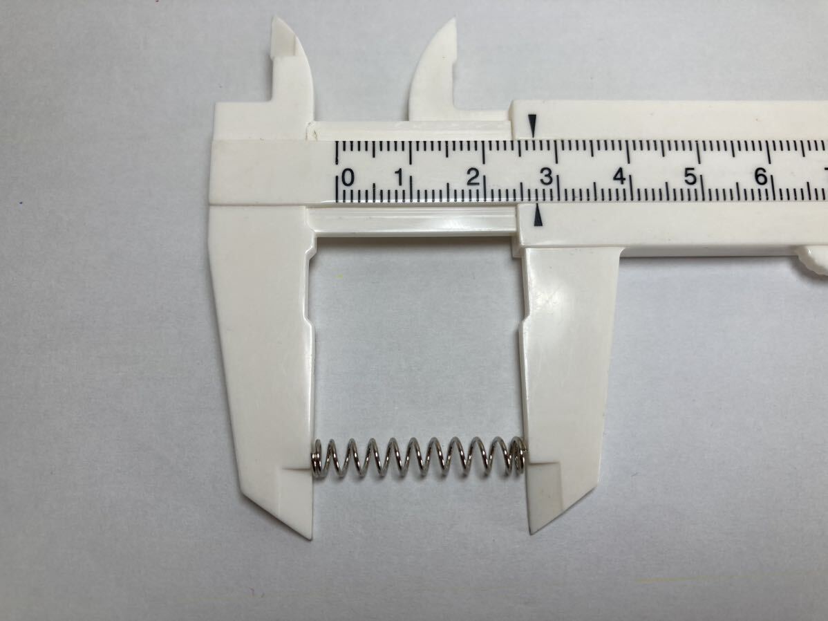 ギター ピックアップ用ネジ4本セット インチピッチ シルバー(銀) 新品！_画像4