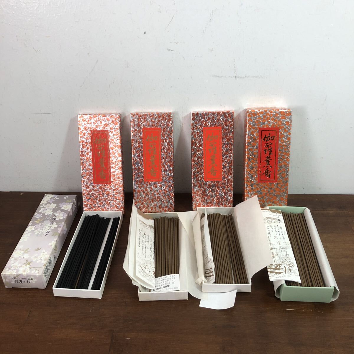 木箱あり お線香 ローソク 天徳香 なにわ香炉灰 など 色々28点まとめて 仏具 線香_画像6