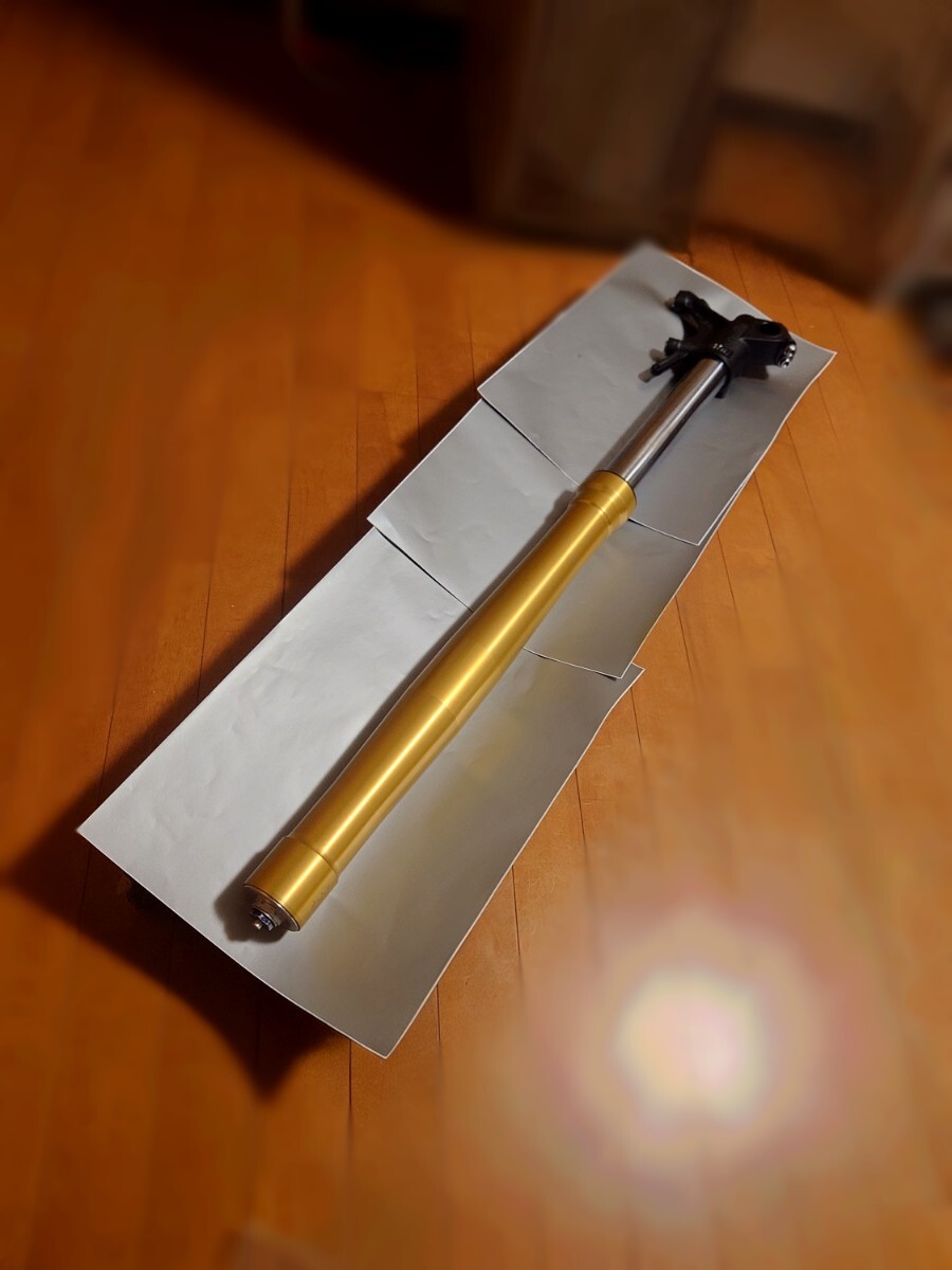 CRF1000L アフリカツイン フロントフォーク 右側 漏れなし SHOWA_画像1