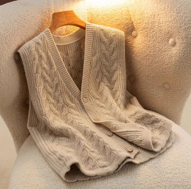 人気秋冬~ニットベスト トップス Vネック 前開き レディース ニット ジレ おしゃれ 大きいサイズ 着痩せ 重ね着 セーター 通勤 羽織 杏_画像1