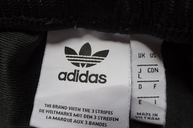 adidas/アディダス/ウォームアップパンツ/ジャージ素材/バスケ/脇白切替?黒3本ラインテープ/脇スナップボタン/ブラック/Lサイズ(10/15R7)