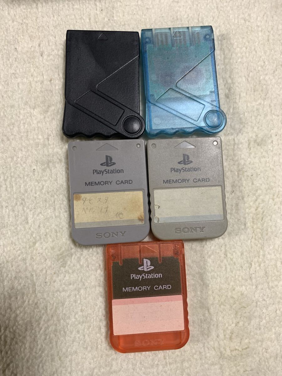 SONY プレイステーション PS1 SCPH-7000 本体 メモリーカード ソフト セット 中古 _画像4