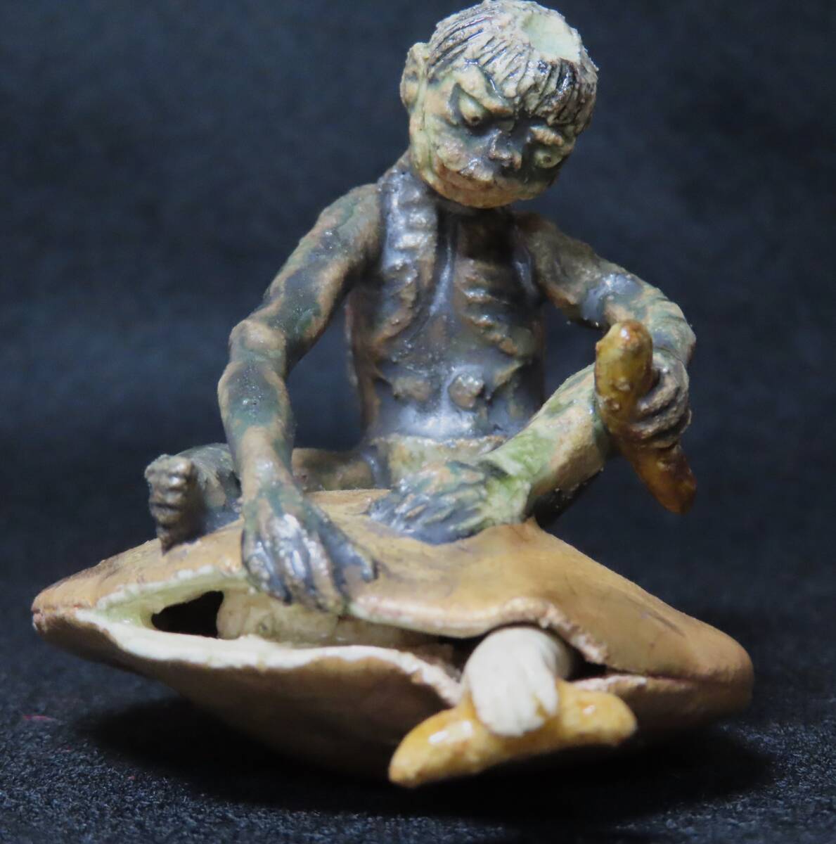 相場るい児　いたずら唐子と河童　共箱／陶芸　置物　オブジェ　河童　かっぱ_画像1