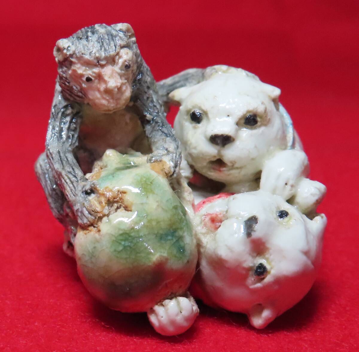 相場るい児　『髑髏と猿と犬　根付』　共箱／陶芸　根付　髑髏　猿　犬　鼠　_画像1