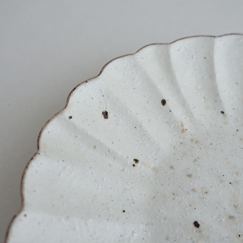 村上直子 *アンティークshiro moegi マーガレットプレート 中*白ホワイト輪花皿作家食器【陶器】信楽焼(wa85-2509-38)【41J52】_画像4