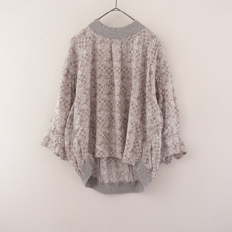 メルシーボークー mercibeaucoup *花チヨガミプルオーバー*総柄シャツ七分袖グレーベージュ×ホワイト(4-2510-15)【72J52】_画像1