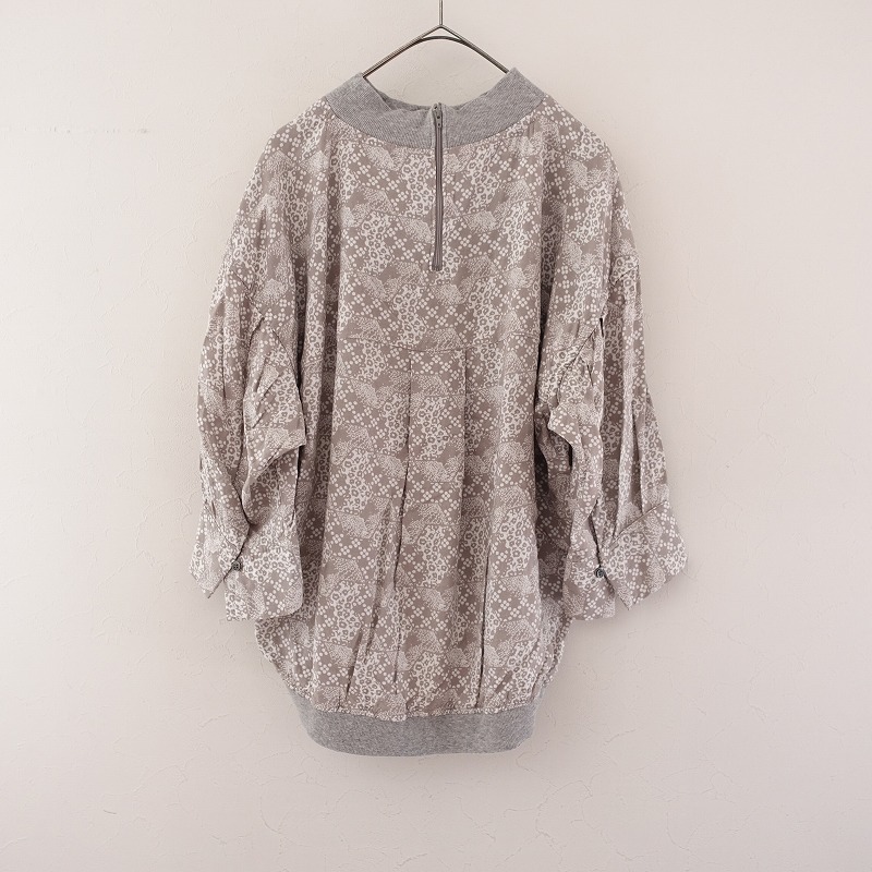 メルシーボークー mercibeaucoup *花チヨガミプルオーバー*総柄シャツ七分袖グレーベージュ×ホワイト(4-2510-15)【72J52】_画像2