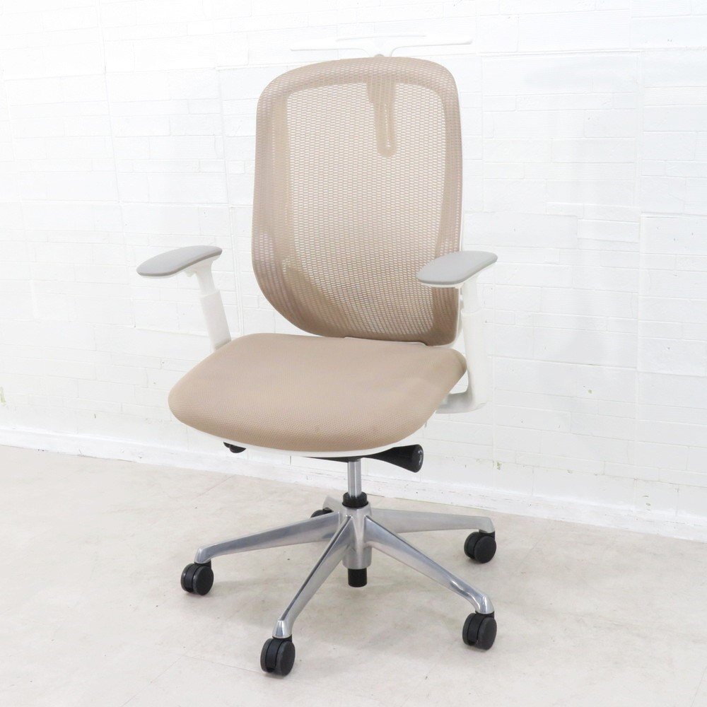 【在庫多数】 okamura オカムラ シルフィー 肘付オフィスチェア C686BW FMP7 ベージュ 事務椅子 肘付き メッシュ AG18687 中古オフィス家具_画像1