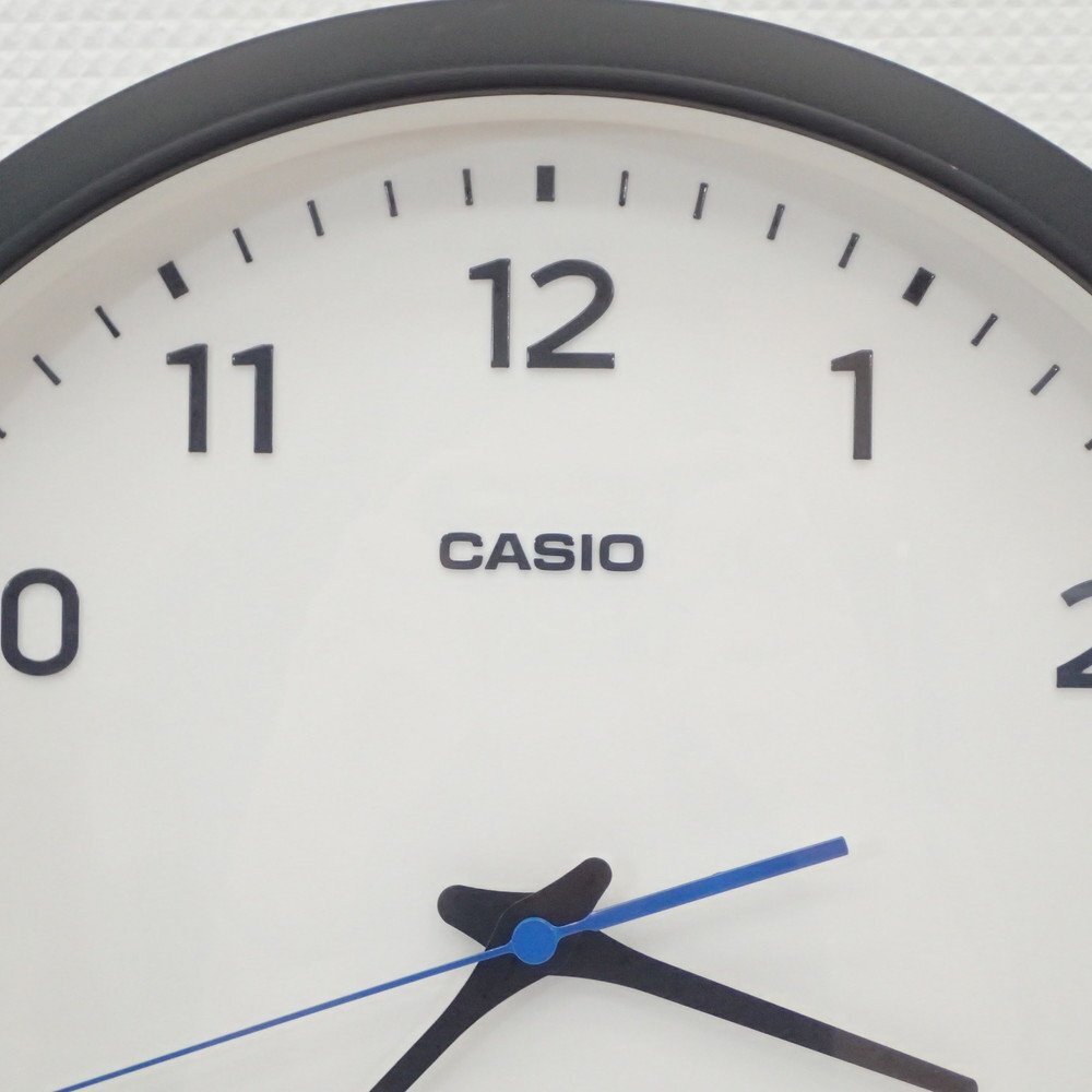 カシオ CASIO 掛時計 ブラック クロック シンプル モダン モノトーン インテリア雑貨 掛け時計 おしゃれ KK18264 中古オフィス家電_画像3