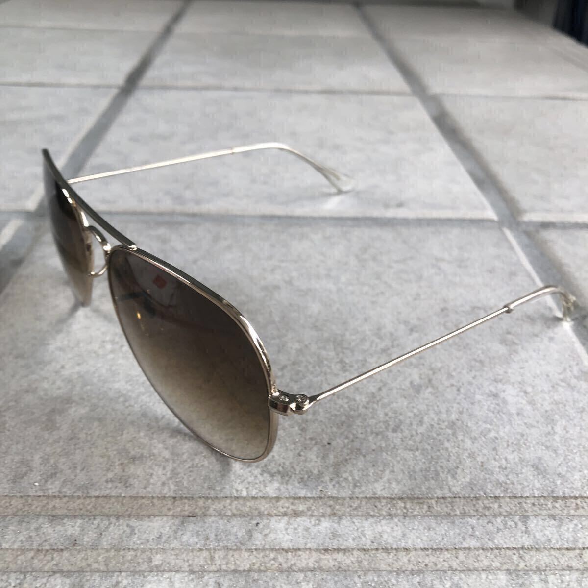レイバン　サングラス　AVIATOR LARGE METAL 001/51 5814 2N ティアドロップ　ブラウングラデーション_画像8