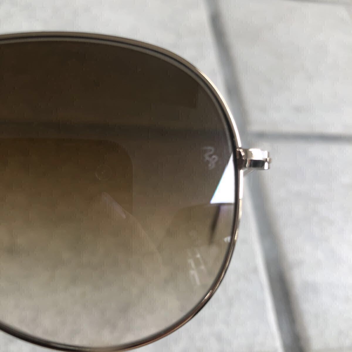 レイバン　サングラス　AVIATOR LARGE METAL 001/51 5814 2N ティアドロップ　ブラウングラデーション_画像9