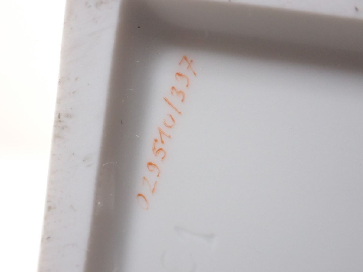 M560/6D◆マイセン ホワイトローズ ティーキャディー 中古品◆_画像10