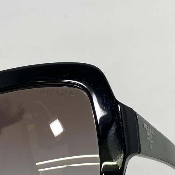 [ б/у ]PRADA Италия производства солнцезащитные очки SPR 12W 5620 1AB-0A7 140 2N ^ царапина, незначительный загрязнения Prada [240024525442]