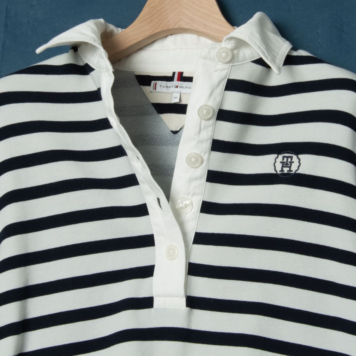 TOMMY HILFIGER トミーヒルフィガー オーバーサイズ ボーダー柄長袖カットソー ラグビーシャツ カジュアル 灰色/紺/オフ白 XS レディース_画像3