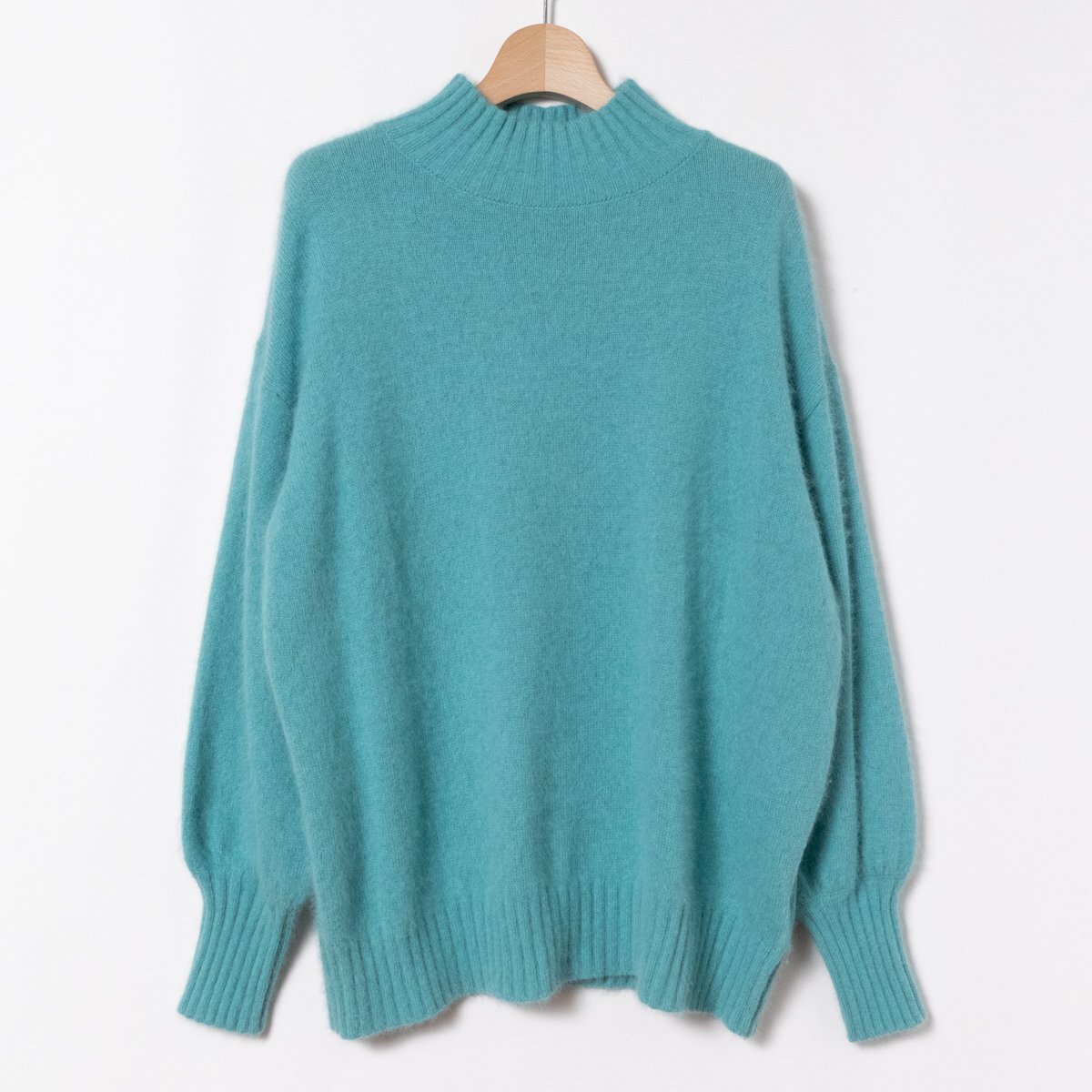 Ray BEAMS レイ ビームス レディース バルーンスリーブ ハイネック ニット セーター 水色 ナイロン レーヨン フォックス 毛 アンゴラ 無地_画像1