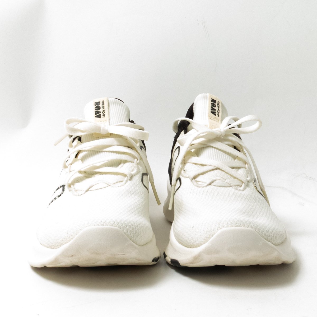New Balance ニューバランス WROAVMW2 ローカットスニーカー シューズ 24.5cm ホワイト ブラック 合成繊維 レディース ランニング_画像3