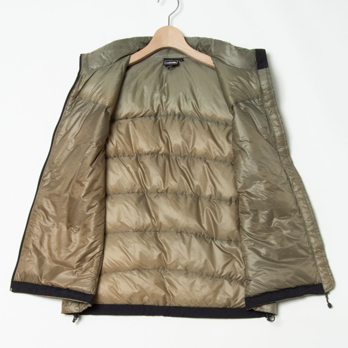 【1円スタート】THE NORTH FACE SUMMIT SERIES アコンカグア ノースフェイス サミットシリーズ ダウンベスト メンズ L ND18804 カーキ_画像3