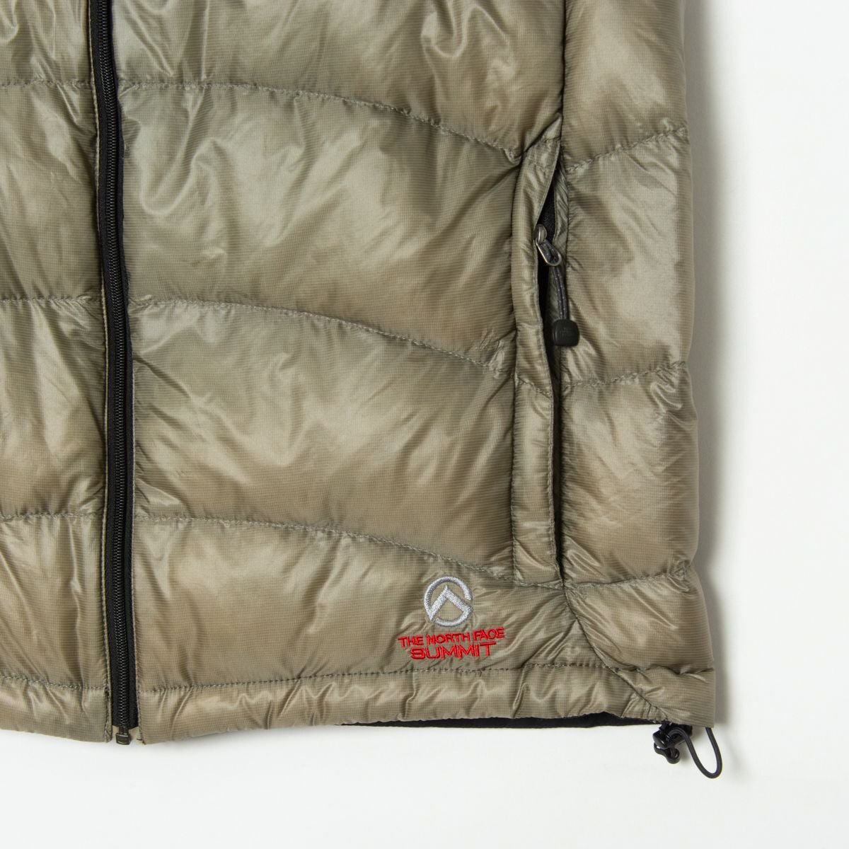 【1円スタート】THE NORTH FACE SUMMIT SERIES アコンカグア ノースフェイス サミットシリーズ ダウンベスト メンズ L ND18804 カーキ_画像4